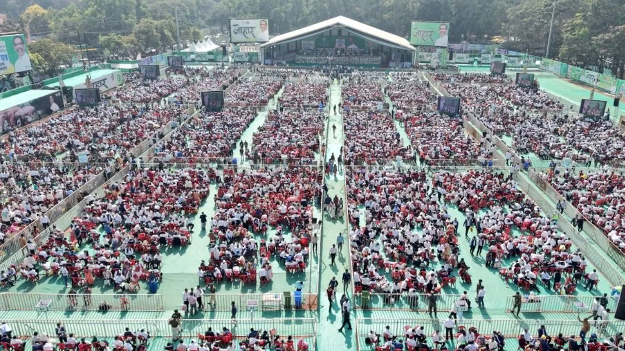 Hemant Soren distributes Appointment Letter to Youth Jharkhand Govt