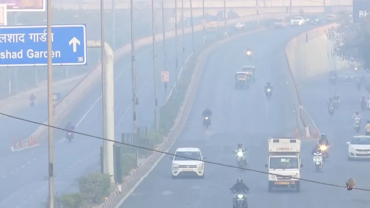 Delhi AQI Today 7 December