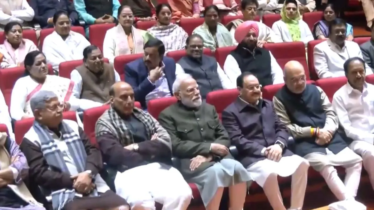 PM Modi in NDA Meeting
