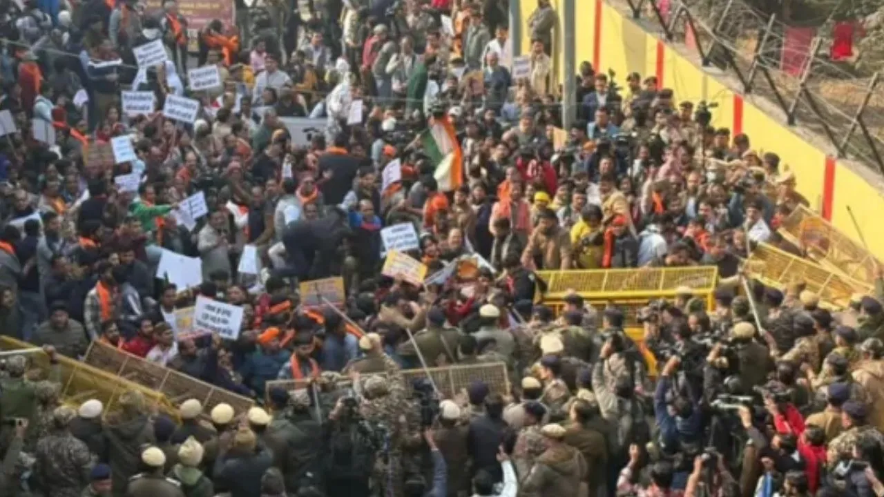 Delhi VHP Protest in Bangladesh High Commission against Dipu Das Murder