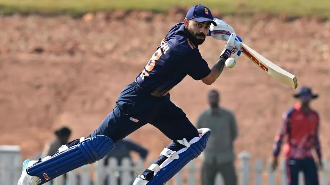 विराट कोहली की विजय हजारे ट्रॉफी में बल्लेबाजी देखी क्या? छक्के-चौकों से मचा दी धूम, देखें वीडियो