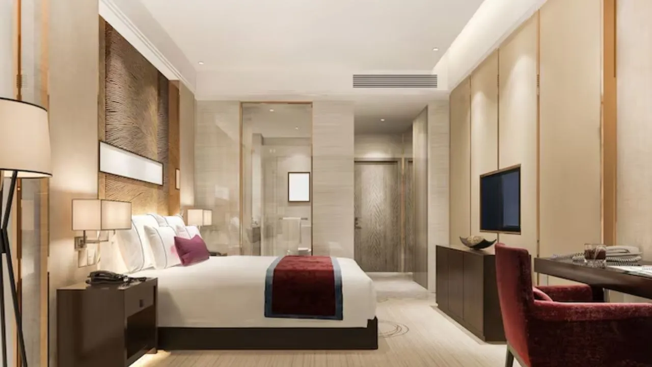 Know how to find hidden Camera in Hotel Room