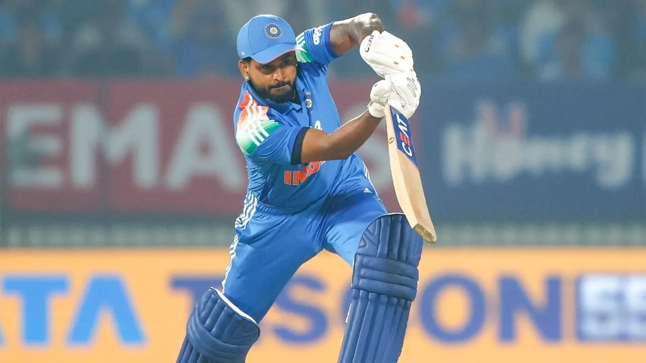 IND vs NZ shreyas iyer can become-the-fastest-player-to-score-3000-odi-runs-for-india after scoring 34 runs