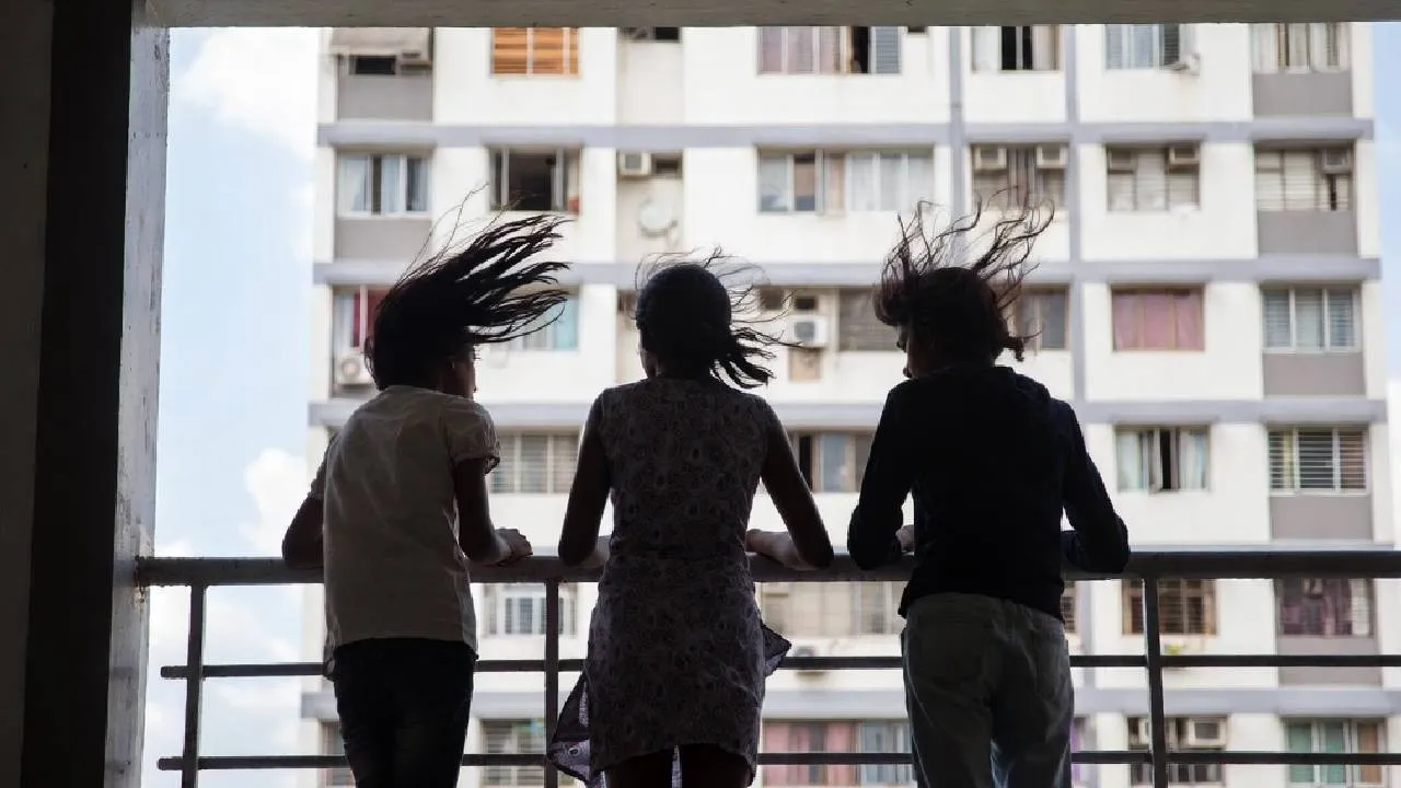 Ghaziabad Suicide Case three sisters even bath together