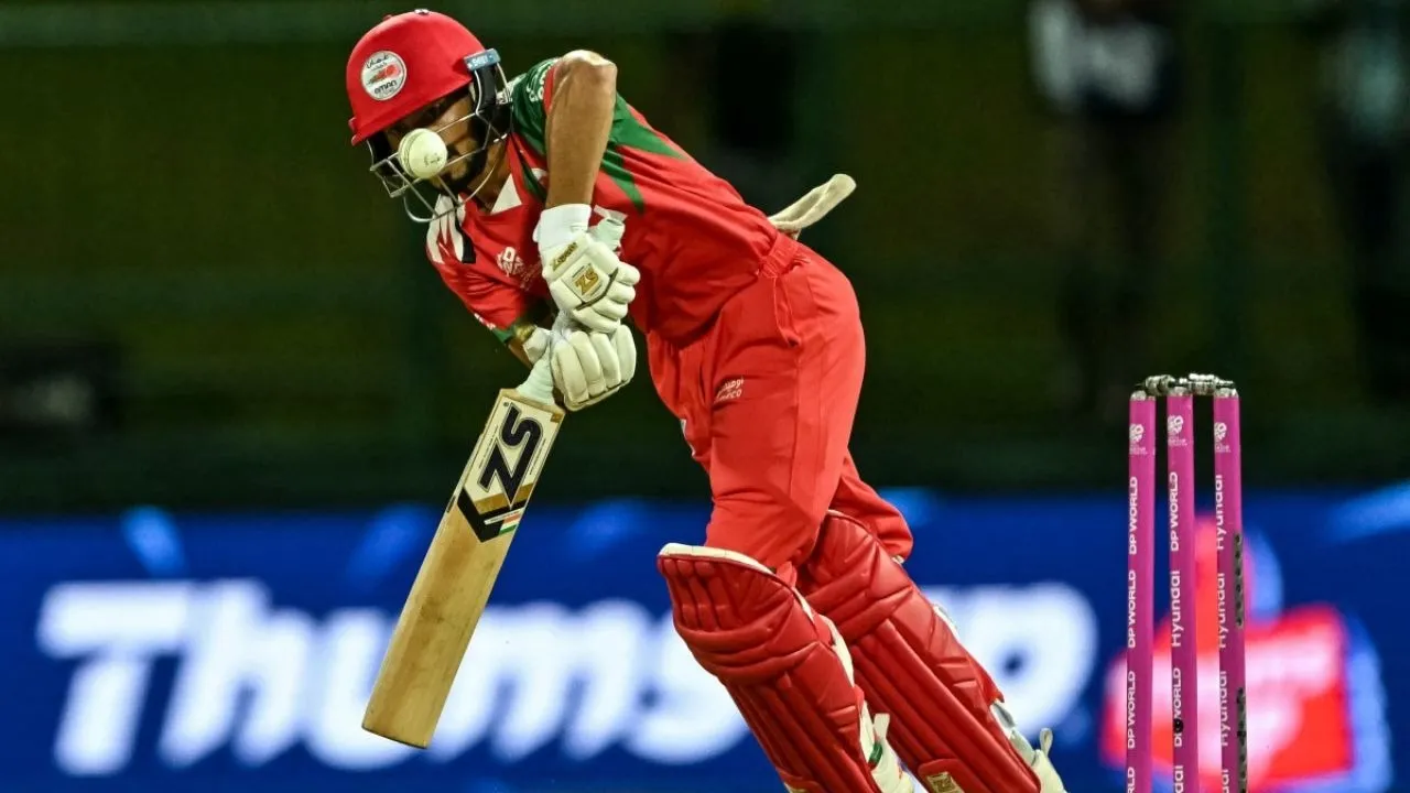 AUS VS OMAN inning update