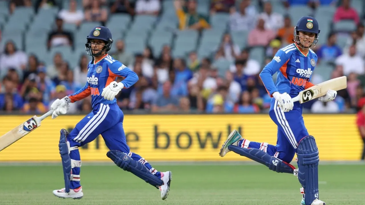 IND W vs AUS W Inning update