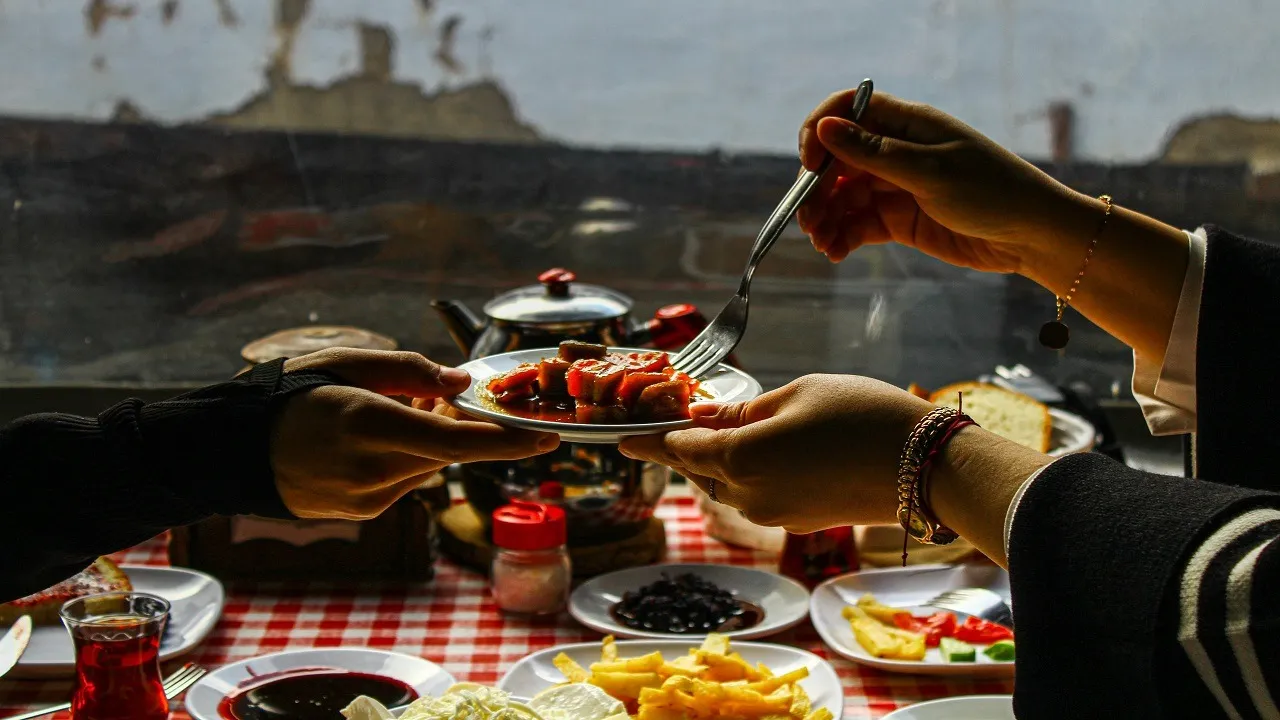 Roza Iftar Timing today 26  February