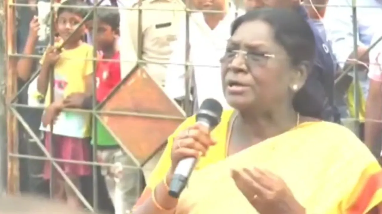 Home Ministry Asks report from bengal CS over President Protocol Controversy