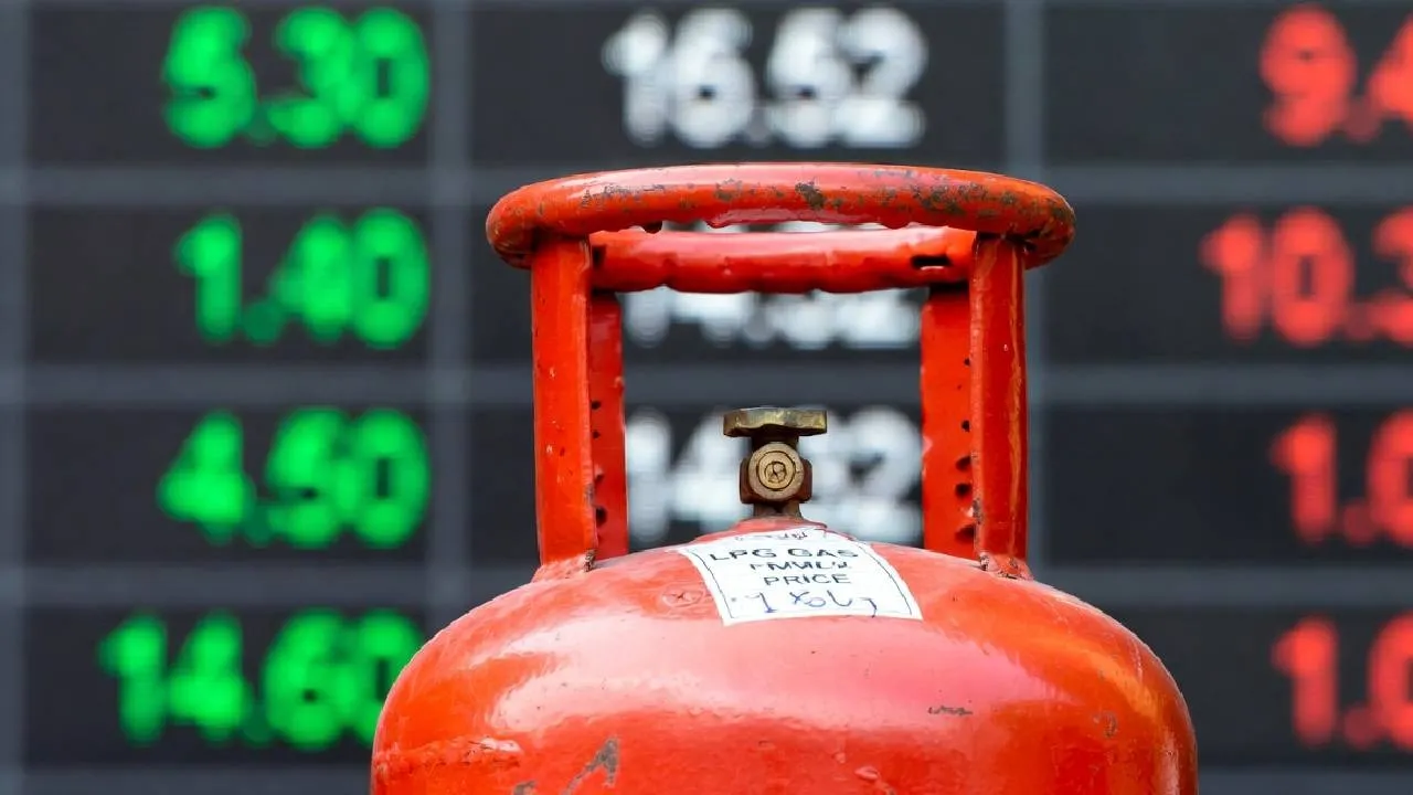 LPG Gas Cylinder booking waiting-period-increased-25-days-india amid Middle East Tension