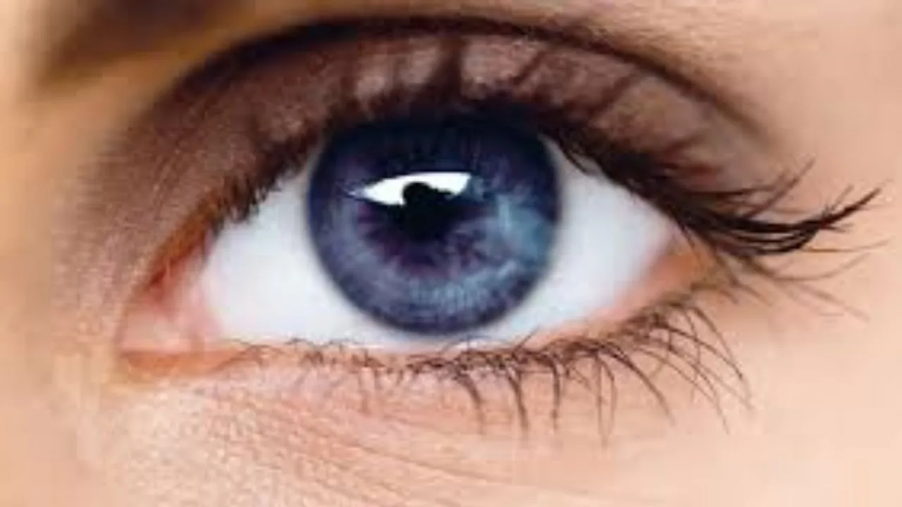 without blinking eye person who has not slept for years