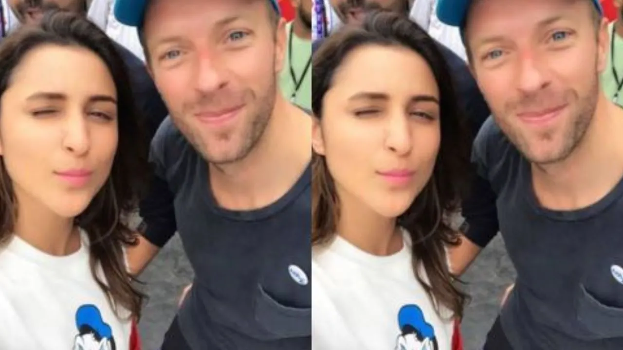 Parineeti clicked a selfie with singer Chris Martin