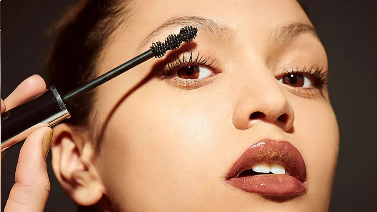 Mascara 1