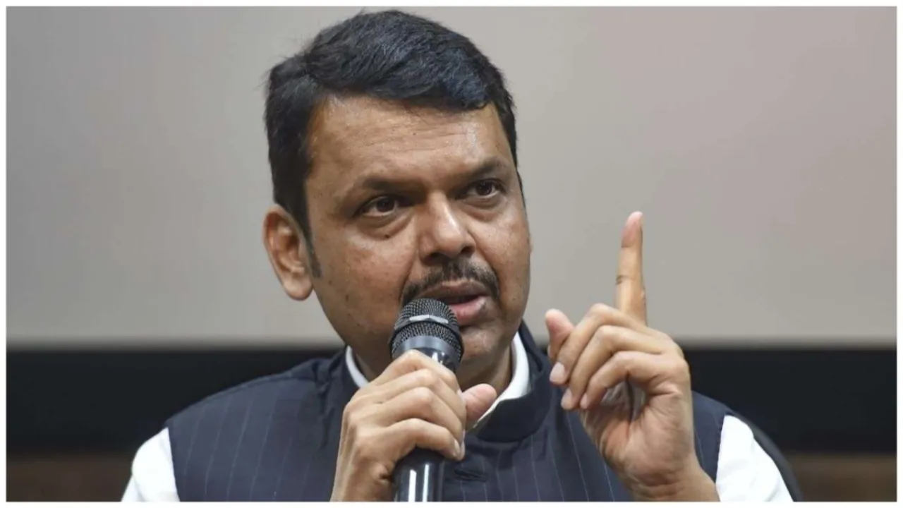Devendra Fadnavis Vs MVA Govt