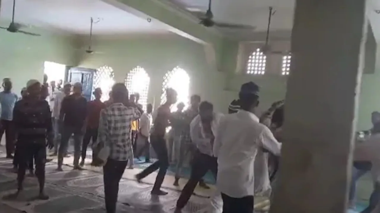 moradabad viral mosque fight
