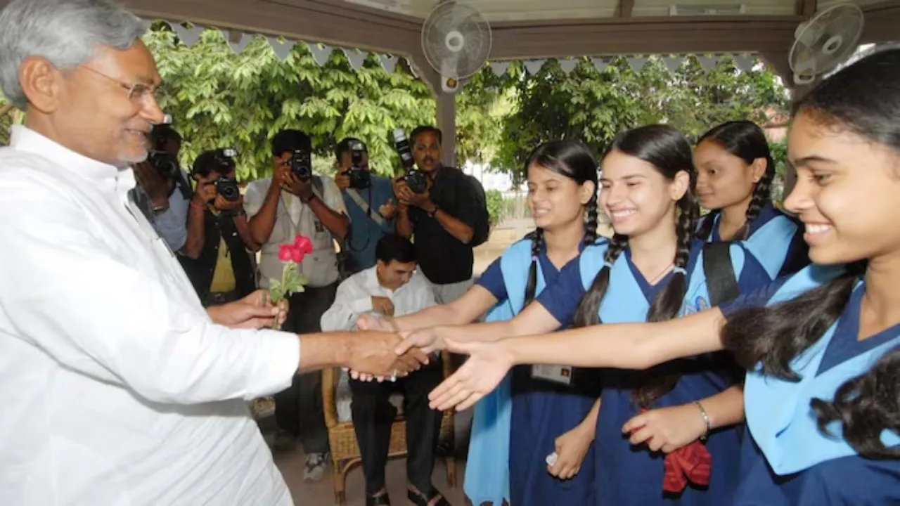 Bihar Shatabdi Chief Minister Girls Dress Scheme