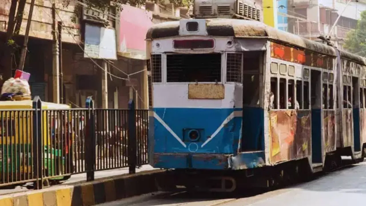why Kolkata tram service closed