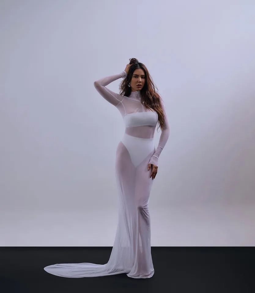 Sonam Bajwa 7