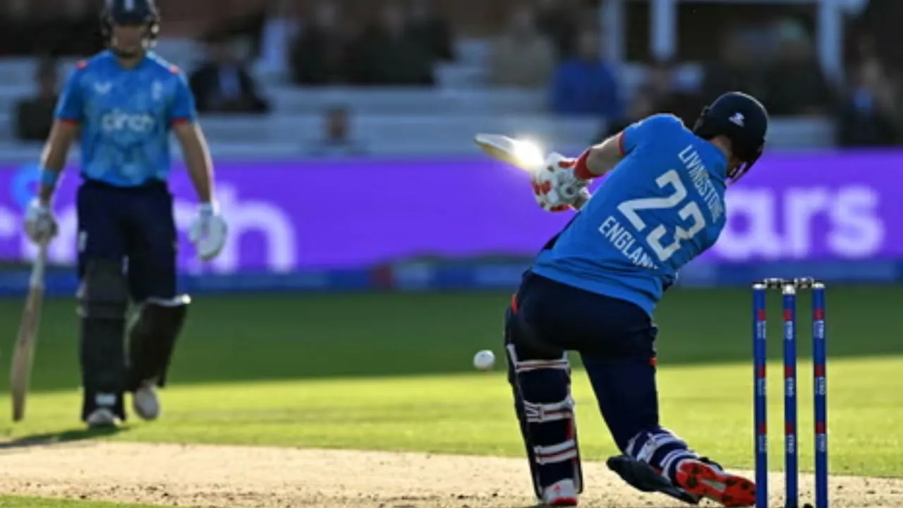 ENG vs AUS 4th ODI: Liam Livingstone hits 62 runs on just 27 balls with 7 sixes and 3 fours