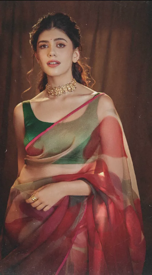 Sanjana Sanghi Hot Pics 8