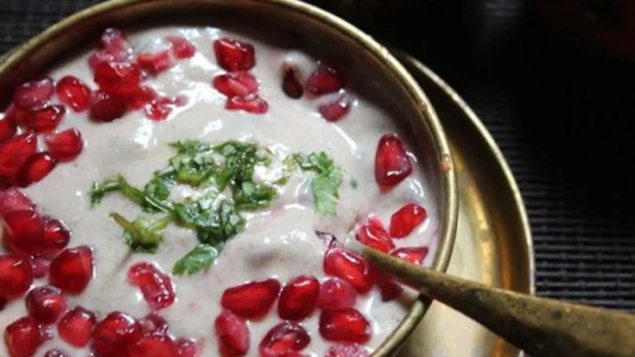 curd with Pomegranate
