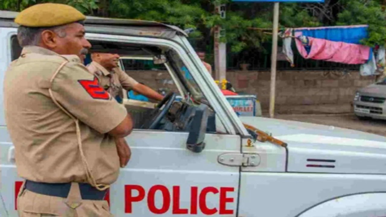 delhi police take the case