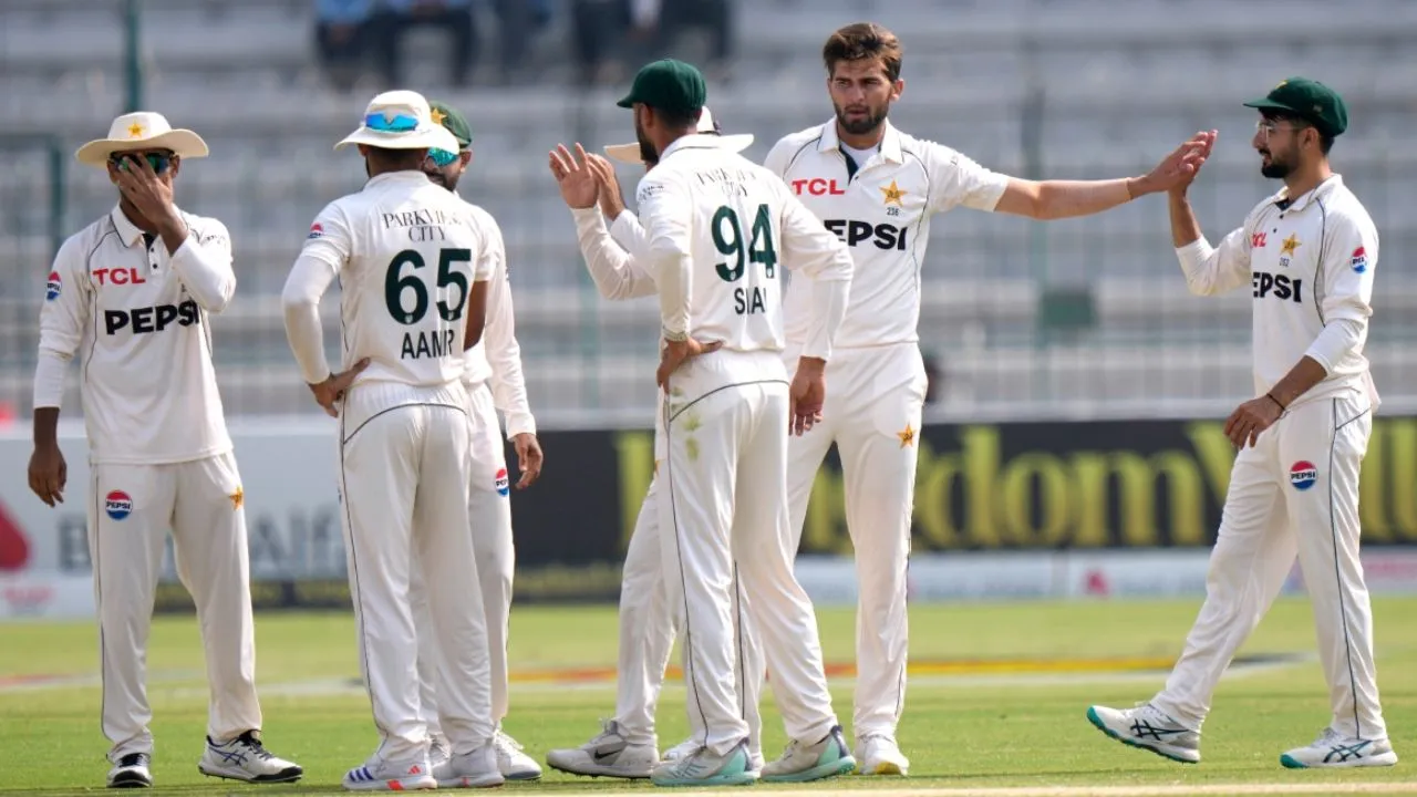 PAK vs ENG: Pakistan becomes first team to lose a Test match by an innings even after scoring 500 plus in the first inning 