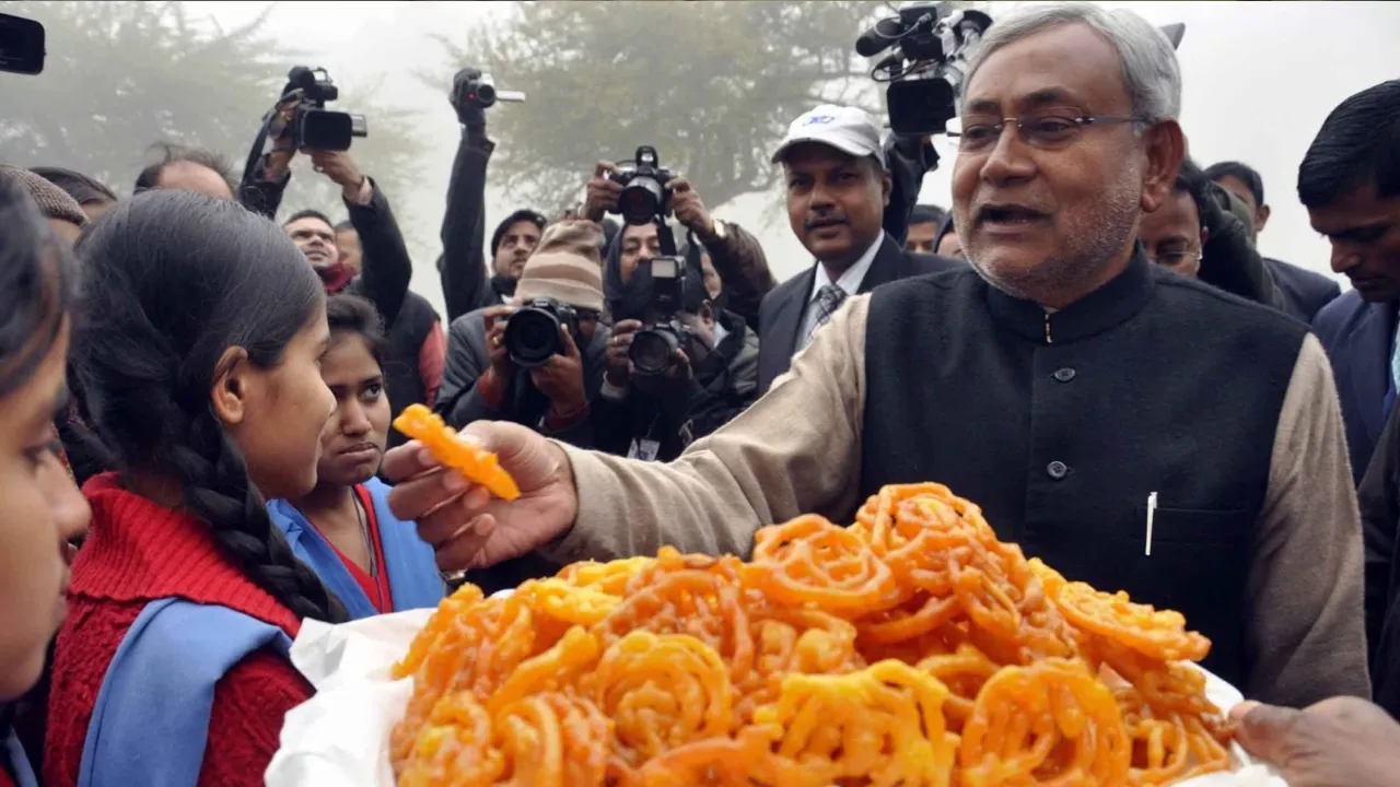 Bihar Shatabdi Chief Minister Girls Dress Scheme 1