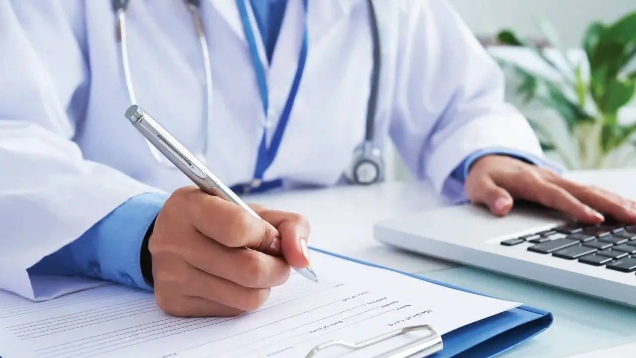 fake doctor