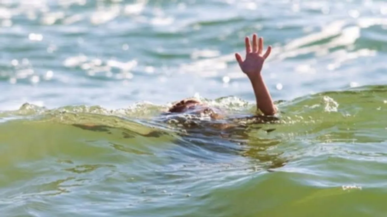 Sant Kabir Nagar 2 minor drowned