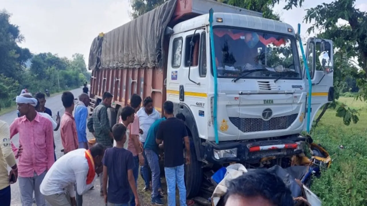 Damoh road accident2