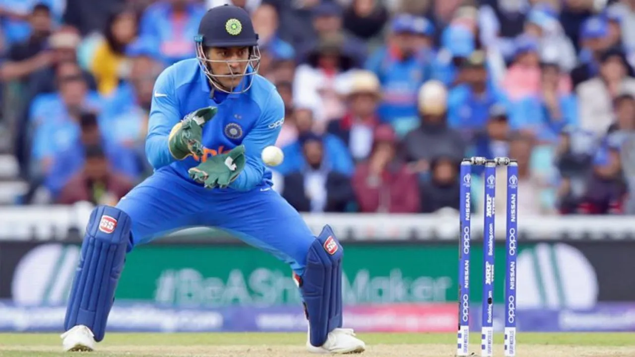MS Dhoni is the greatest wicketkeeper in cricket history says Adam Gilchrist