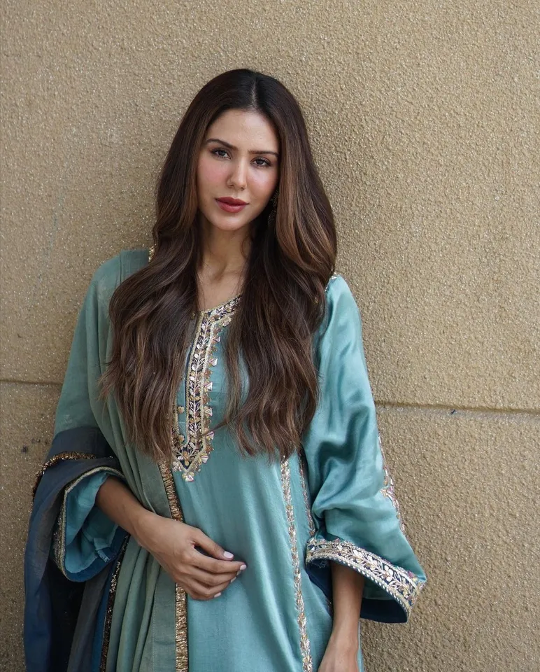 Sonam Bajwa 8