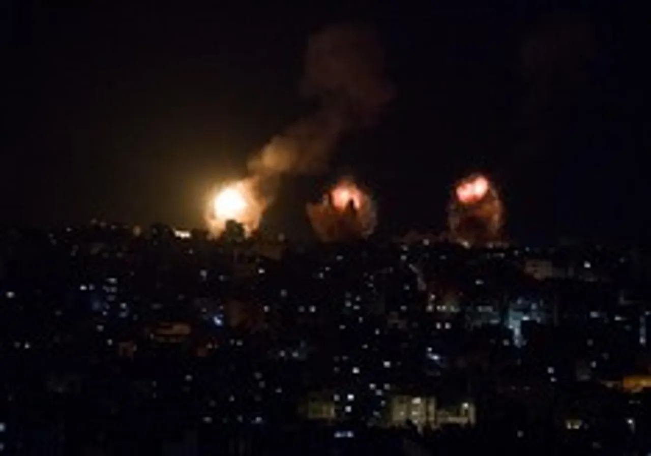 Israeli airstrike,Gaza,airstrike,smoke,damages,Fire,