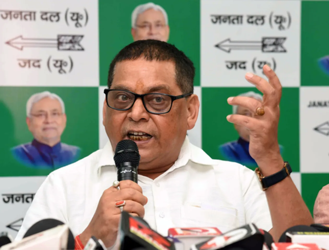 Patna: JDU MLC Neeraj Kumar addresses a press conference