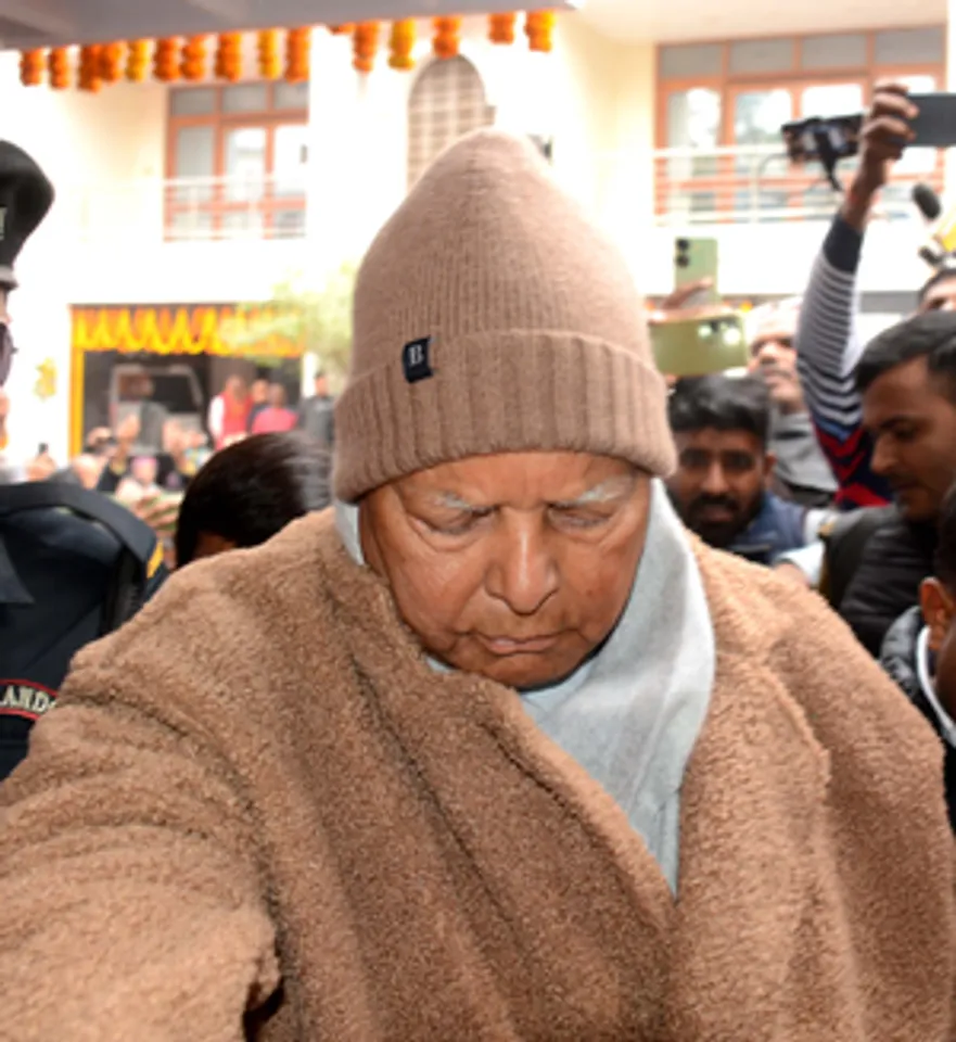 Patna: RJD chief Lalu Yadav visits the residence of Rashtriya Lok Janshakti Party chief Pashupati Kumar Paras