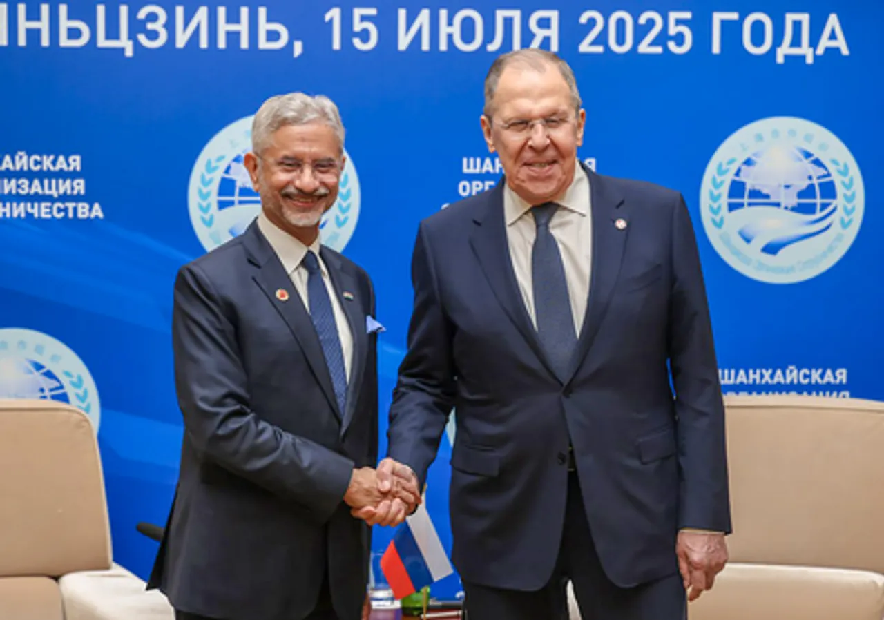 Jaishankar Meets Russian Foreign Minister Lavrov in Tianjin