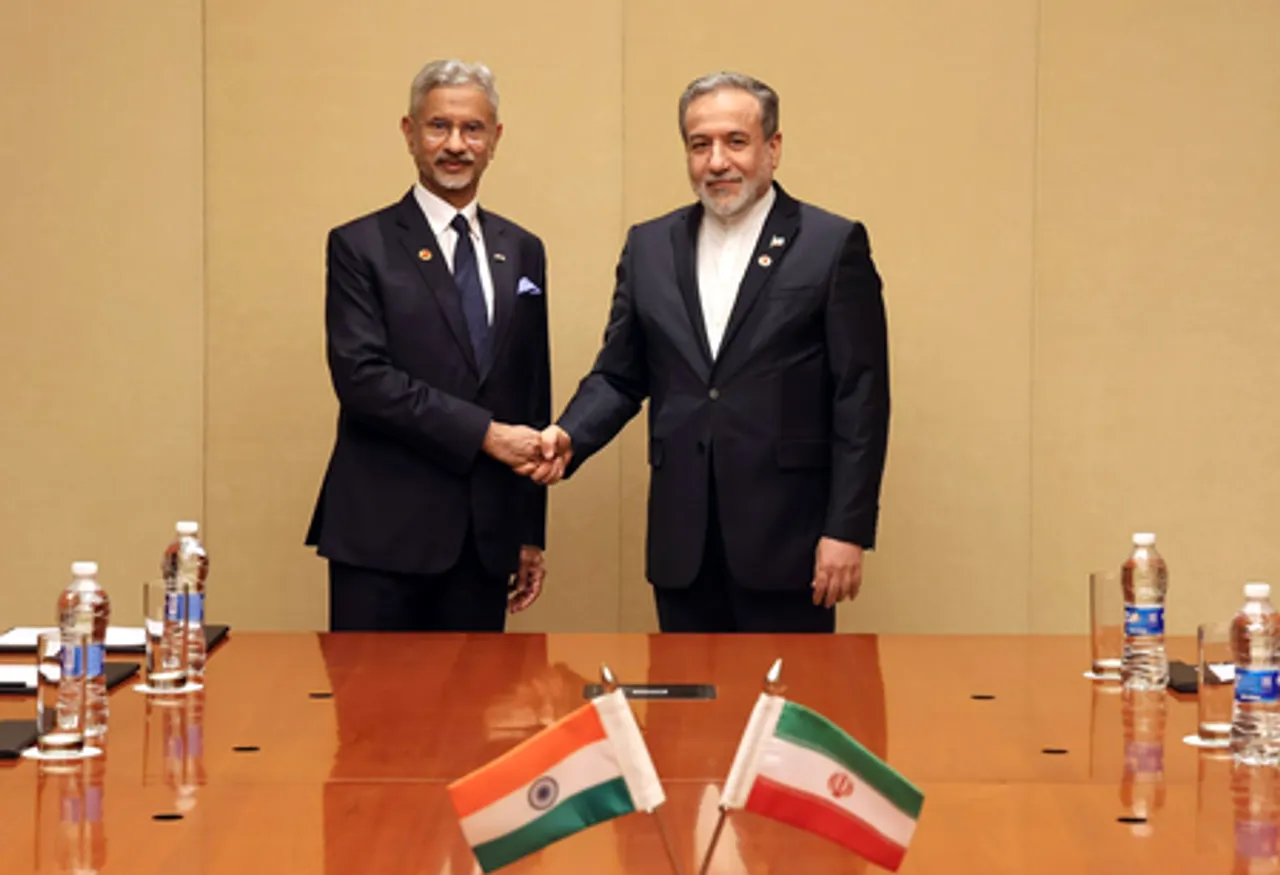 S Jaishankar Meets Iranian Foreign Minister Araghchi in Tianjin