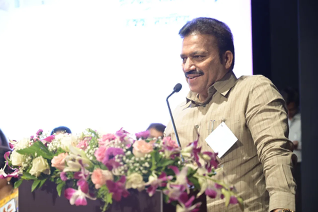 नितेश राणे समाज में विभाजन पैदा करने के लिए देते हैं गलत बयान : शशिकांत शिंदे