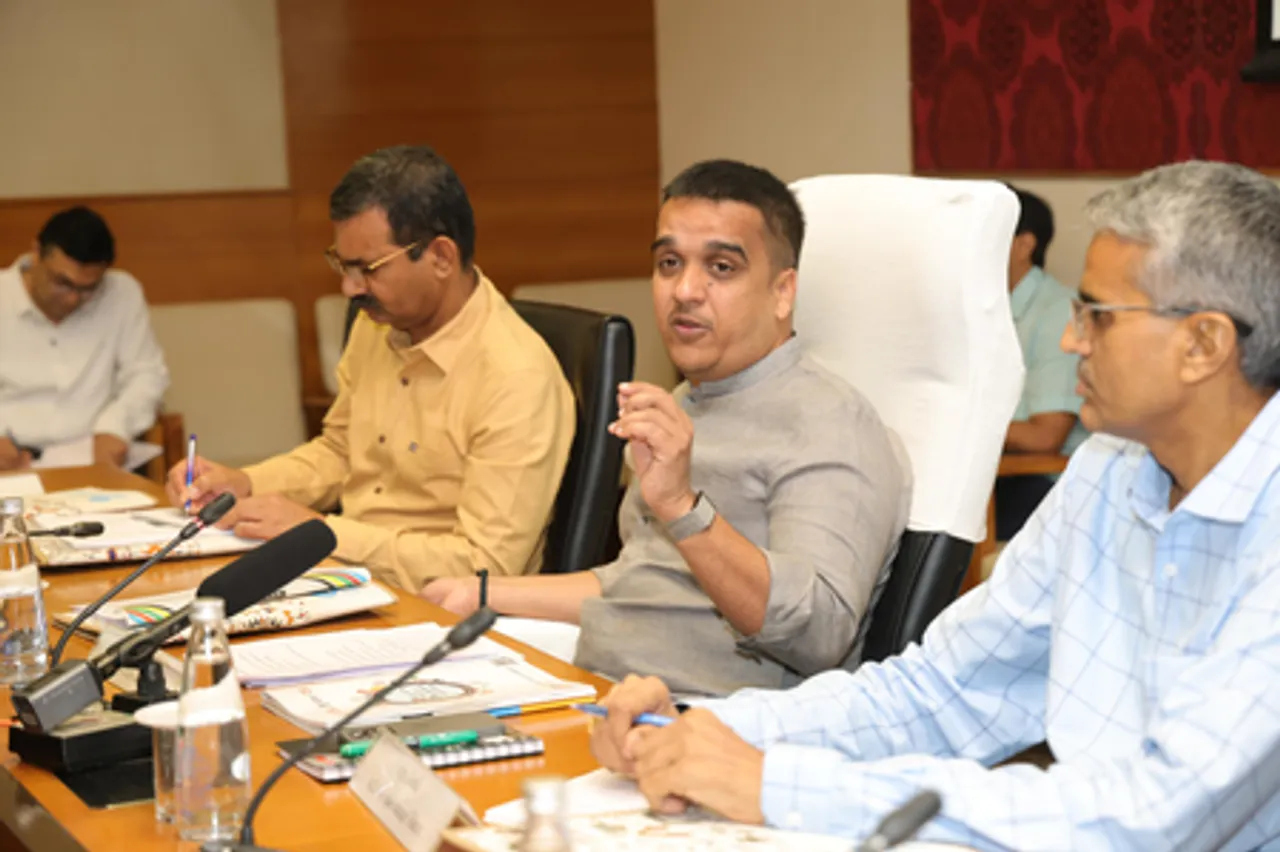 पिछले वर्ष गुजरात के 82 दुर्घटना प्रभावित ब्लैकस्पॉट पर एक भी हादसे नहीं हुए : हर्ष संघवी