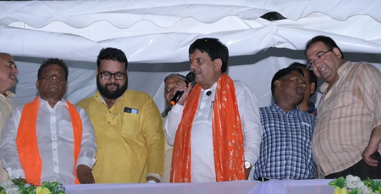 मुजफ्फरनगर में कांवड़ यात्रियों का भव्य स्वागत, मंत्री कपिल देव अग्रवाल ने की पुष्पवर्षा