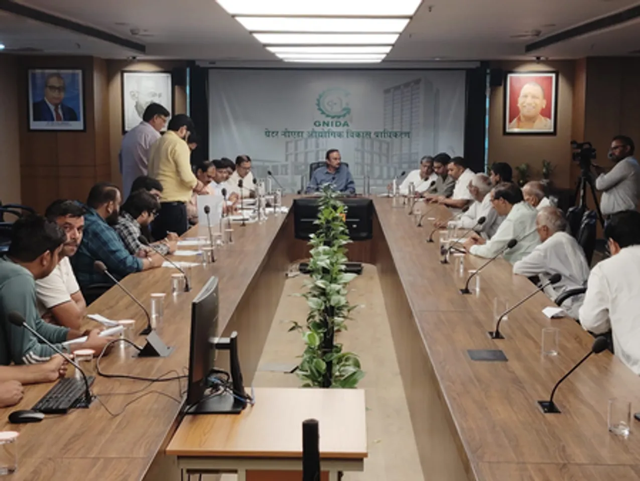 ग्रेनो प्राधिकरण में डाढ़ा के 104 किसानों को आबादी भूखंड मिले, समान आकार के 40 भूखंडों का हुआ ड्रा