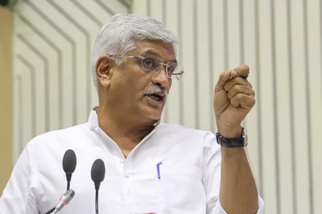 शेखावत का राहुल पर तंज, कहा-संविधान की प्रति जेब में रखना और संवैधानिक पद पर हमला विरोधाभाषी