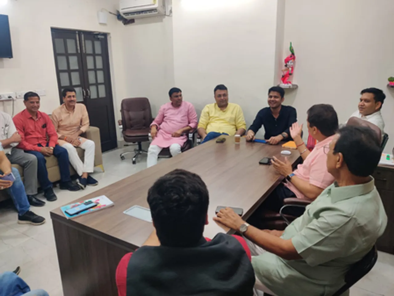 'आप' में जो पदाधिकारी काम नहीं कर रहे, उन्हें बदला जाएगा : सौरभ भारद्वाज