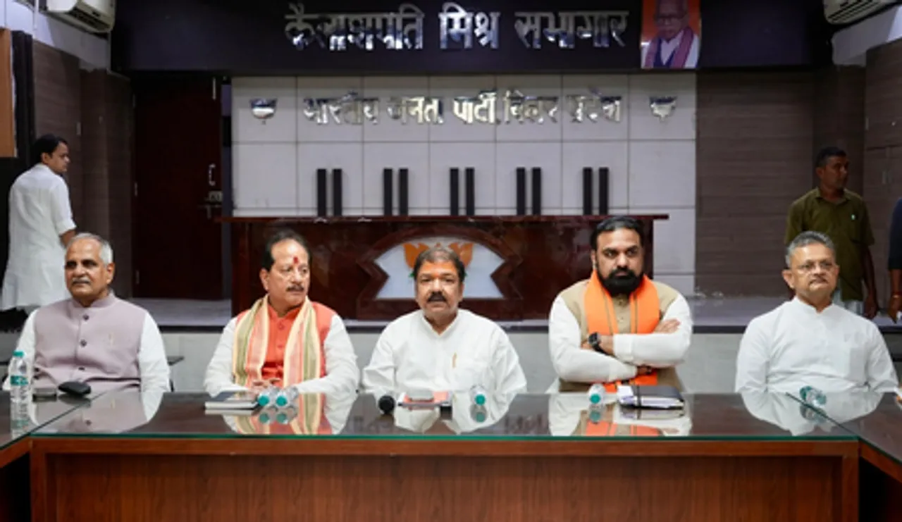 सरकार के किए कामों को लेकर हम जनता के बीच जाएंगे : दिलीप जायसवाल