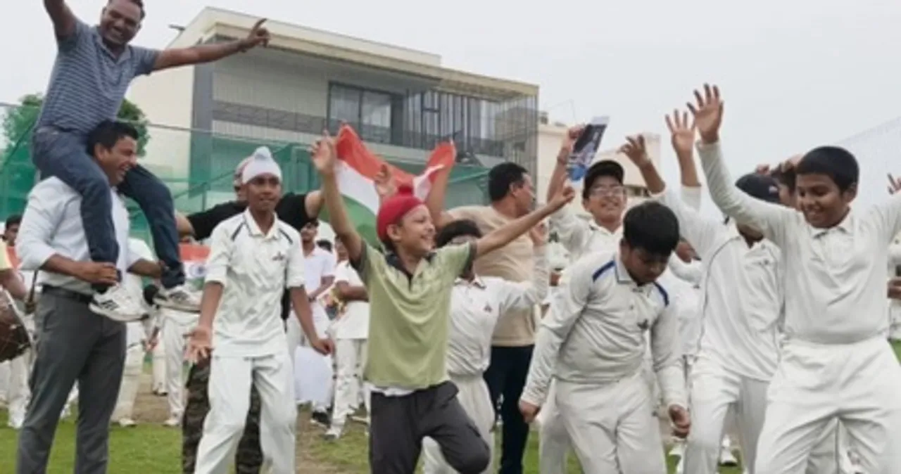 अंशुल कंबोज को भारतीय टीम में जगह मिलने पर उनके घर में जश्न का माहौल