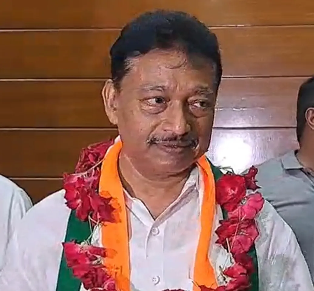 गुजरात : तुषार चौधरी का केजरीवाल पर पलटवार, 'आगे पता चलेगा कौन बारात या लंबी रेस का घोड़ा है?'