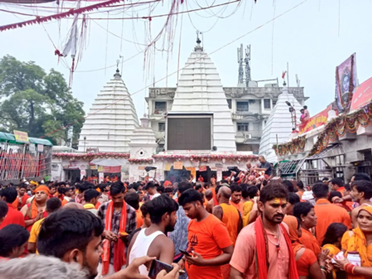 देवघर में 14 दिन में 23 लाख से ज्यादा शिवभक्तों ने कामना ज्योतिर्लिंग पर किया जलार्पण