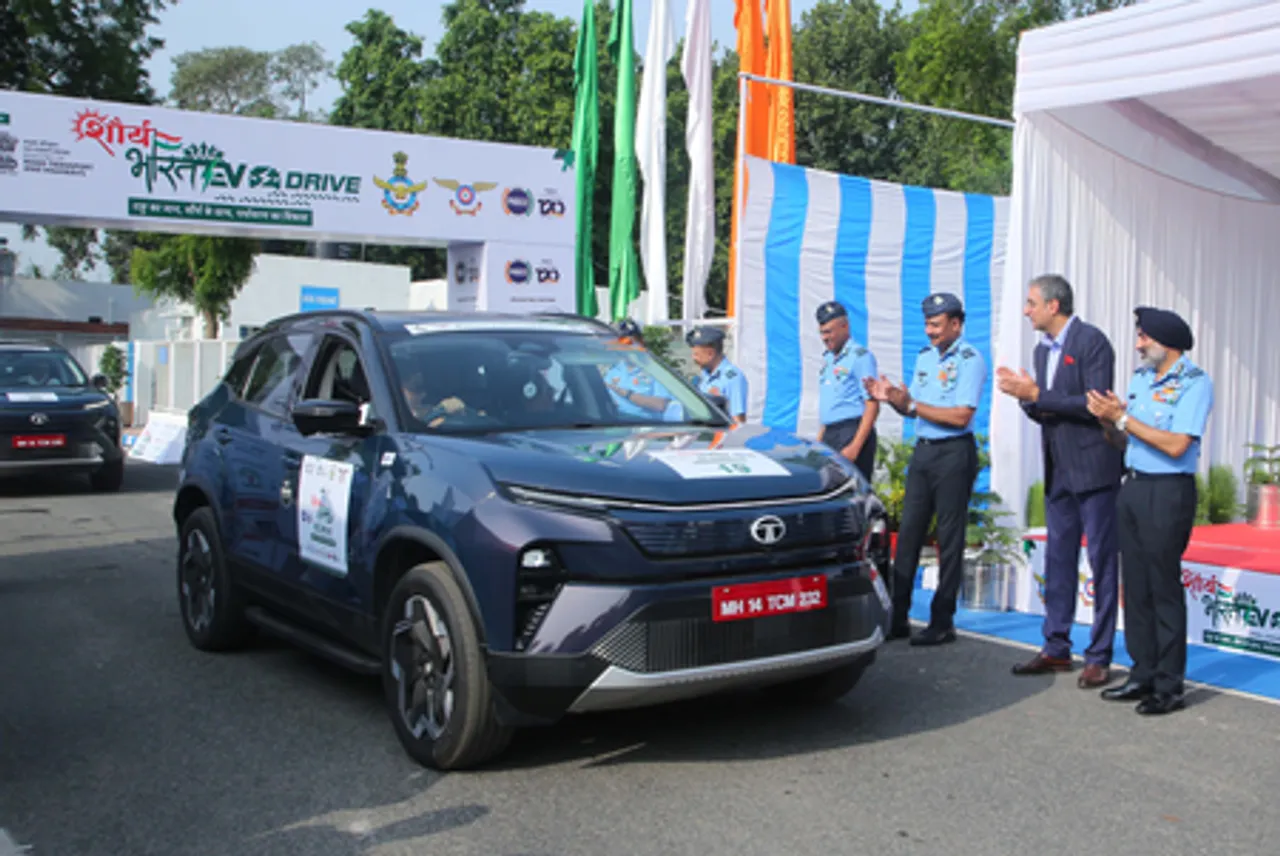 Shaurya Bharat car rally flagged off to honor armed forces and promote green initiatives (Photo Source- MoD)