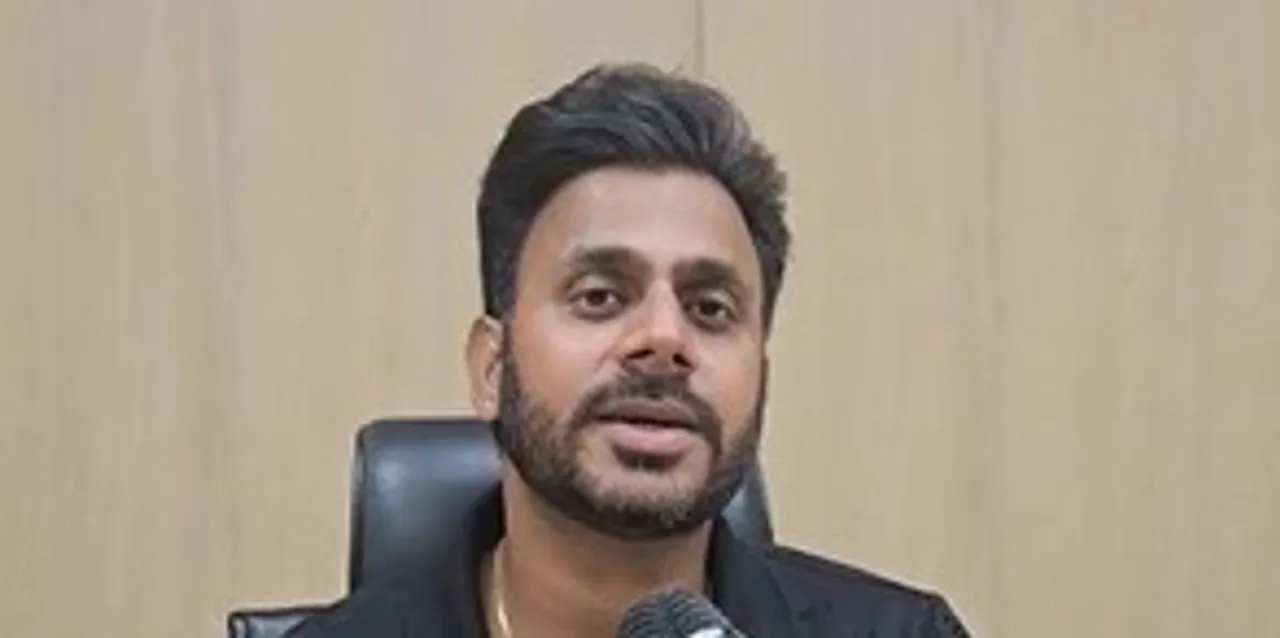 मैनचेस्टर टेस्ट टेस्ट में इंग्लैंड हमसे बहुत आगे : मनोज तिवारी