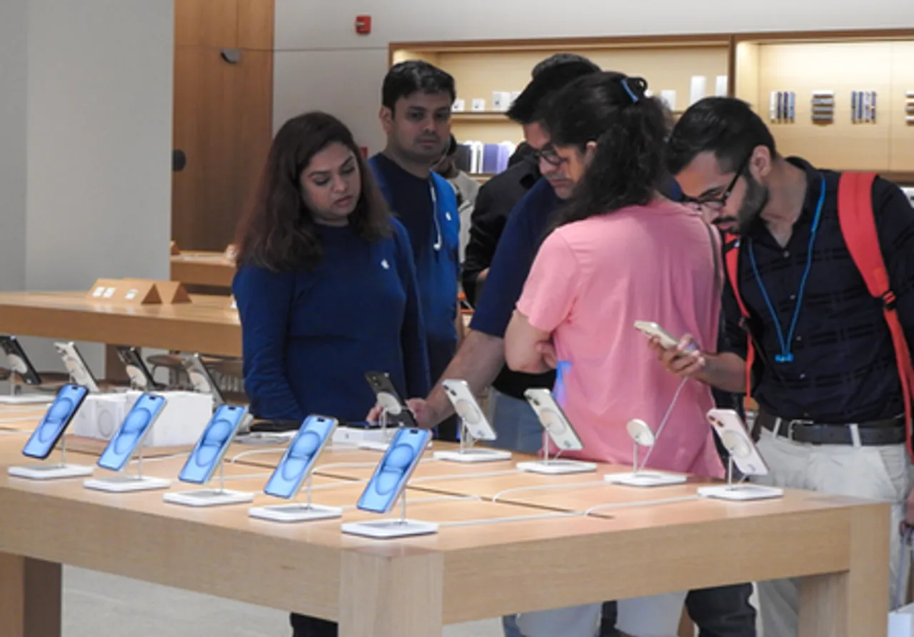 India smartphone market rises 8 pc in April-June, iPhone 16 most-shipped device